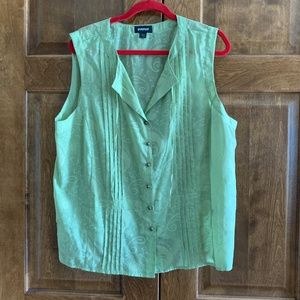 Avenue Sleeveless Women's Top - Size 22/24 - Color Light Sage Green